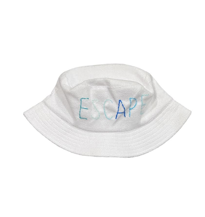 ESCAPE BUCKET HAT