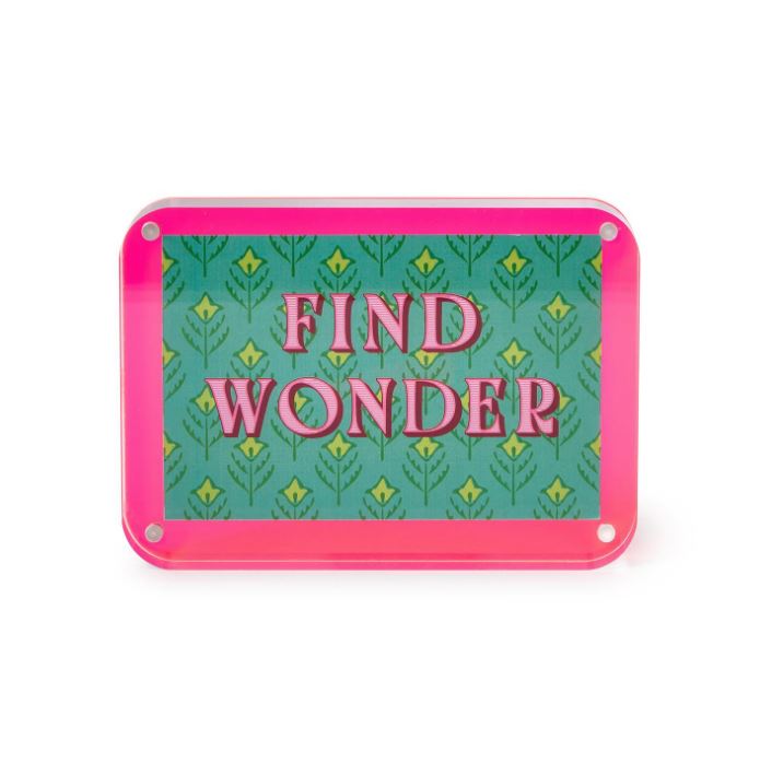FIND WONDER FRAME – Kitson LA