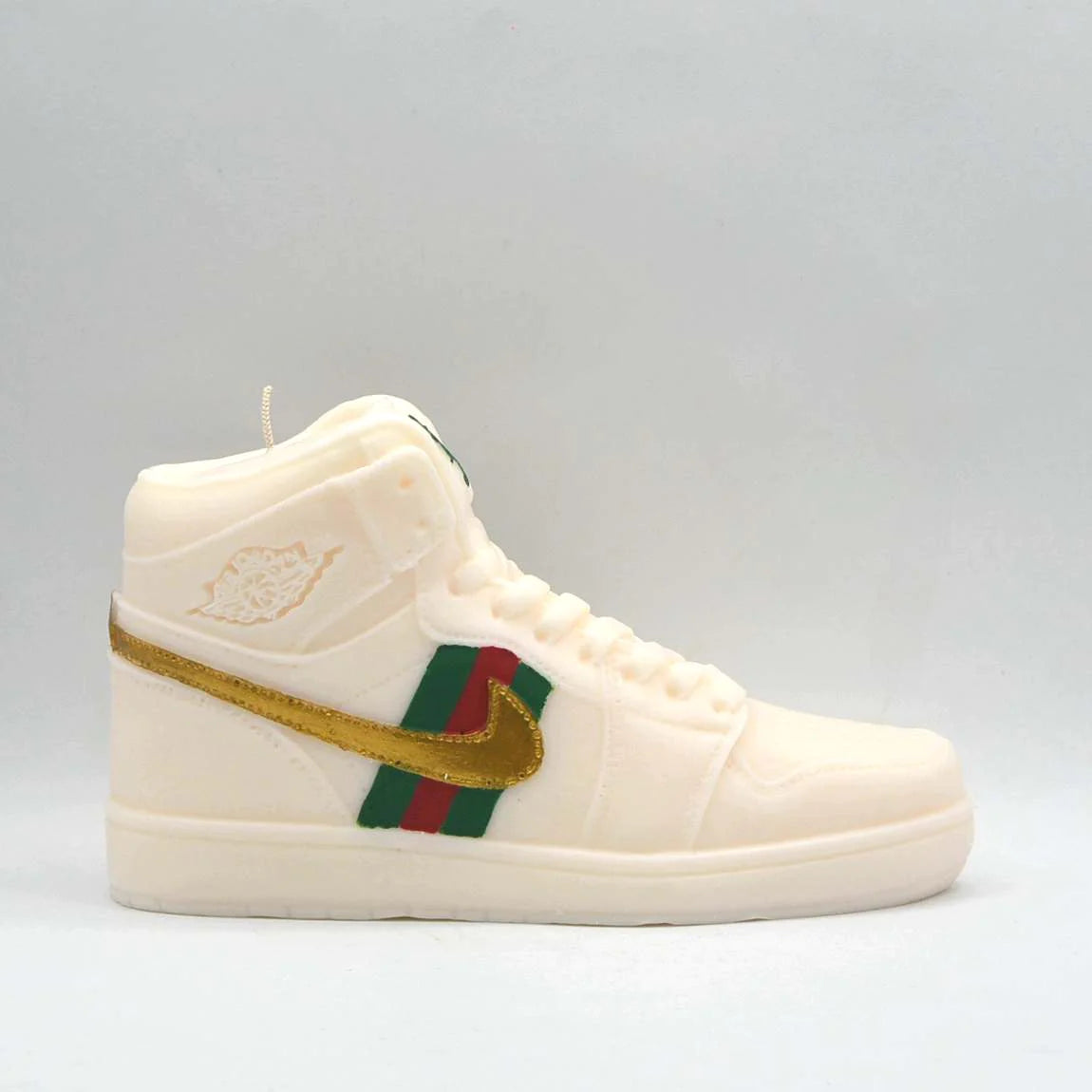 WHITE HERITAGE HI TOP CANDLE