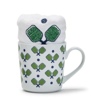 GREEN PICKLEBALL MUG WITH EMBROIDERED SPORTS TOWEL