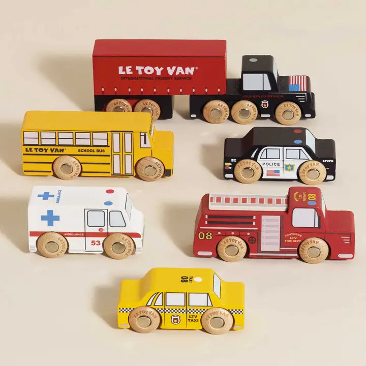AMERICAN WOODEN CAR SET